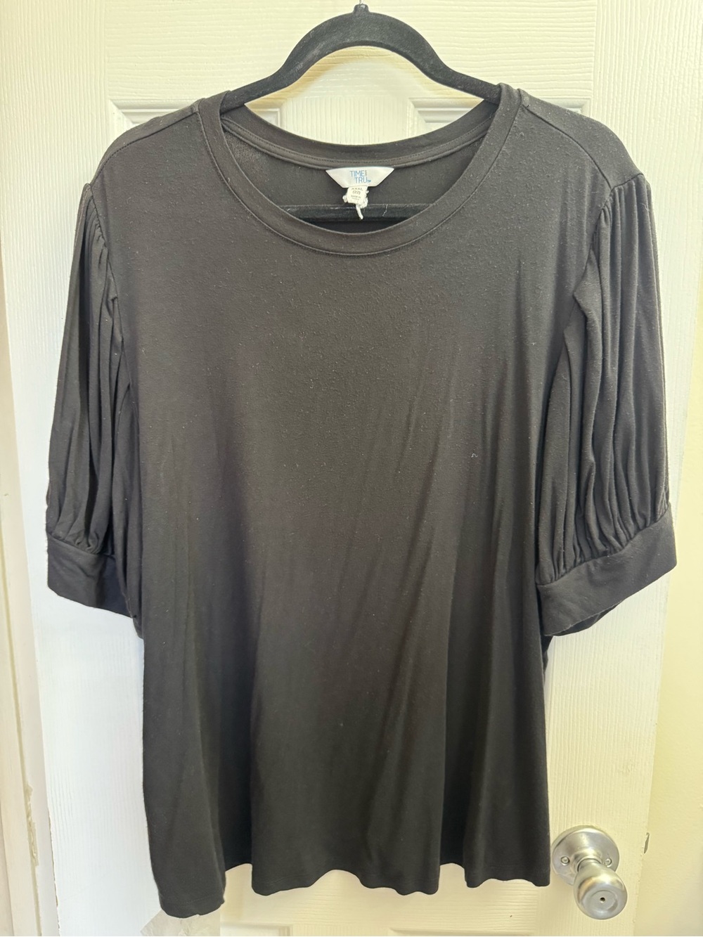 Time and Tru Black Pleated Short Sleeve Tee